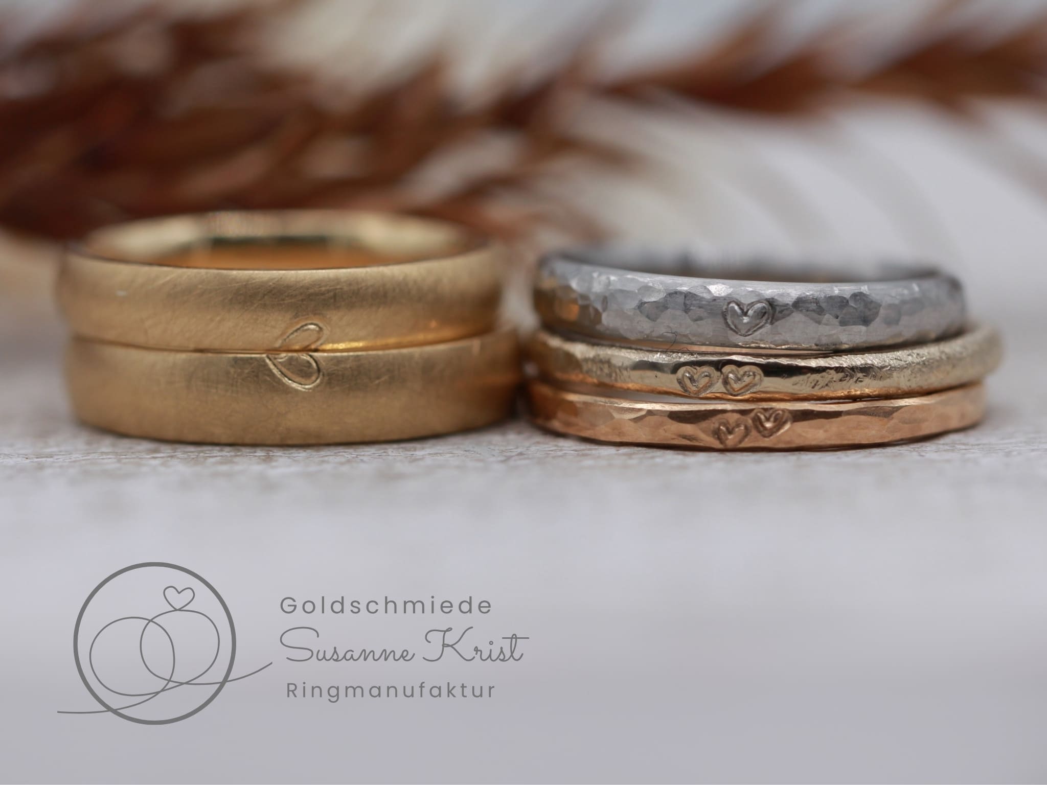 Ringe mit Herzen als Auswahl in Gold, Platin, Weissgold und Rotgold
